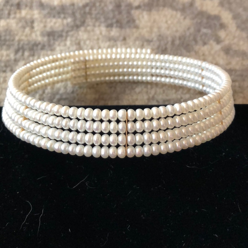 Elegant Pearl Choker Necklace - Picture 3 of 6